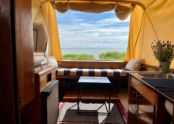 Úszó hotel Windy Paadimajutus *